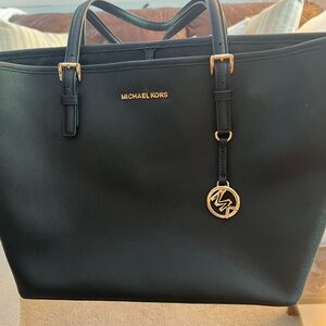 Michael Kors jet set travel tote